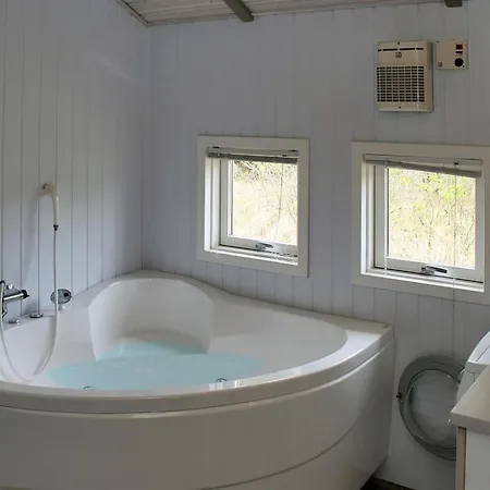 Aasa - 200m From The Sea By Interhome